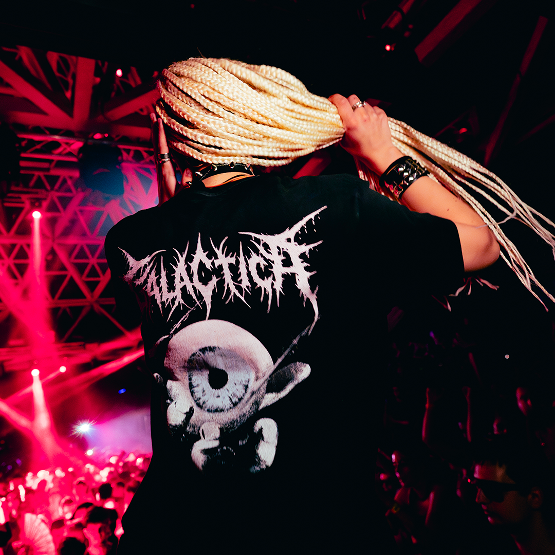 Eye Tee